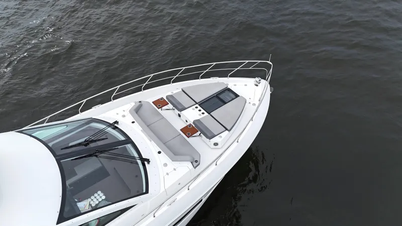 Slide: The Image of Cruisers Yachts 60 Cantius 2021 - 51