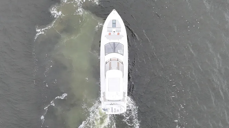 Slide: The Image of Cruisers Yachts 60 Cantius 2021 - 60