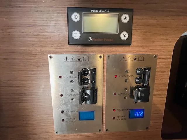 Slide: The Image of Control panel of a 2020 Jeanneau NC 1095 Fly boat with Panda iControl display. - 25