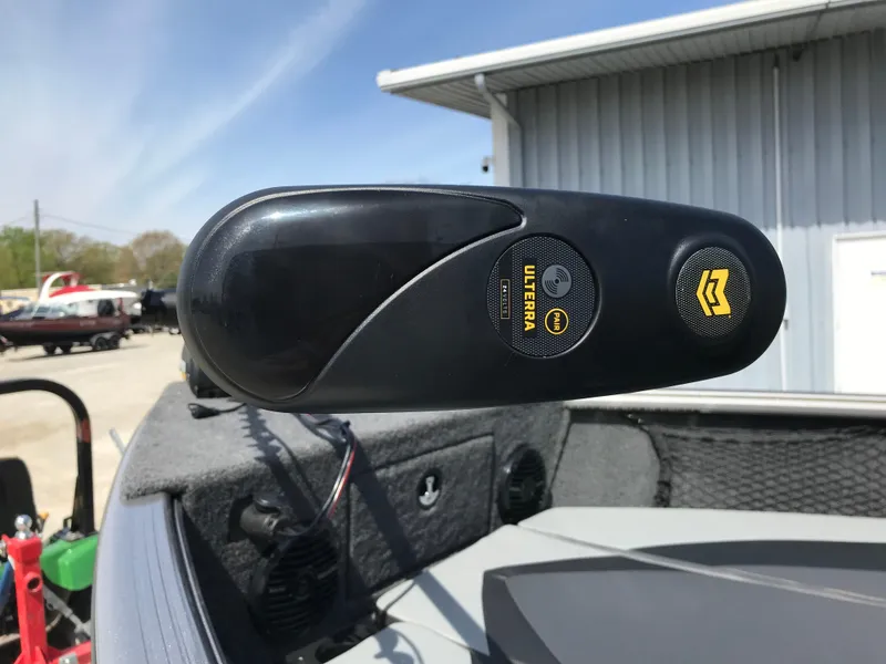 Slide: The Image of 2025 Lund 1875 Impact XS Sport boat with Ulterra trolling motor detail. - 15