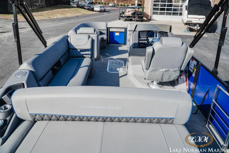 Slide: The Image of Bennington 24LXSSB 2024 - 4