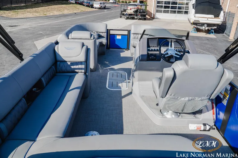 Slide: The Image of Bennington 24LXSSB 2024 - 6