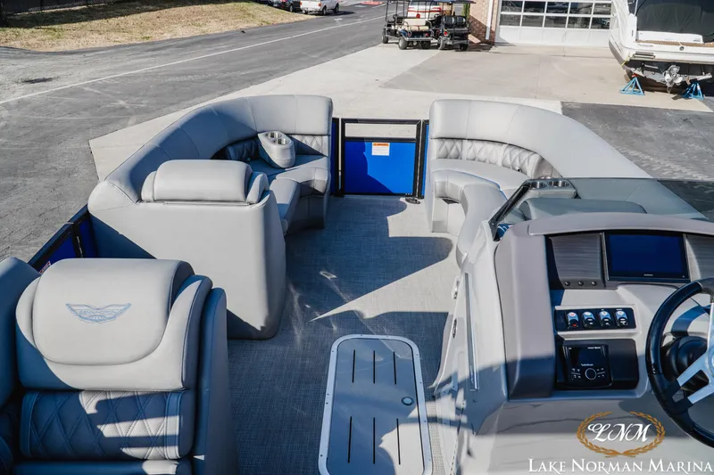 Slide: The Image of Bennington 24LXSSB 2024 - 7