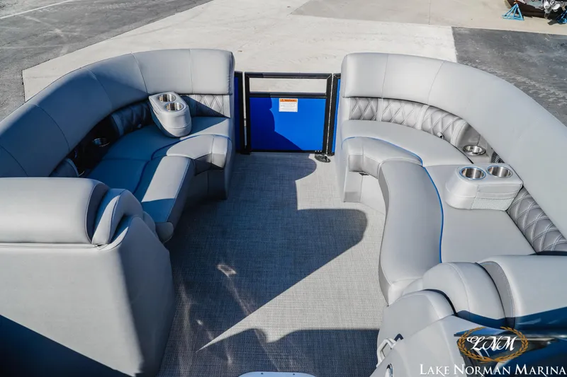 Slide: The Image of Bennington 24LXSSB 2024 - 9