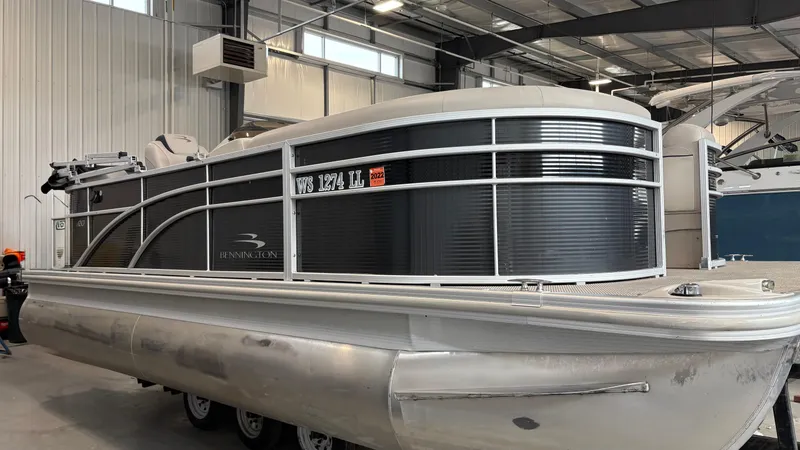 Slide: The Image of Bennington 20SSRCX 2019 - 1