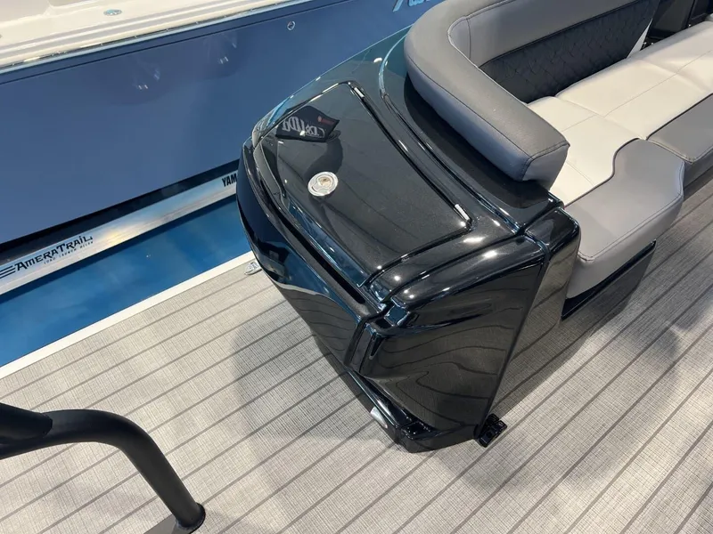 Slide: The Image of 2024 Veranda V One 25 boat interior with sleek seating and modern design. - 14