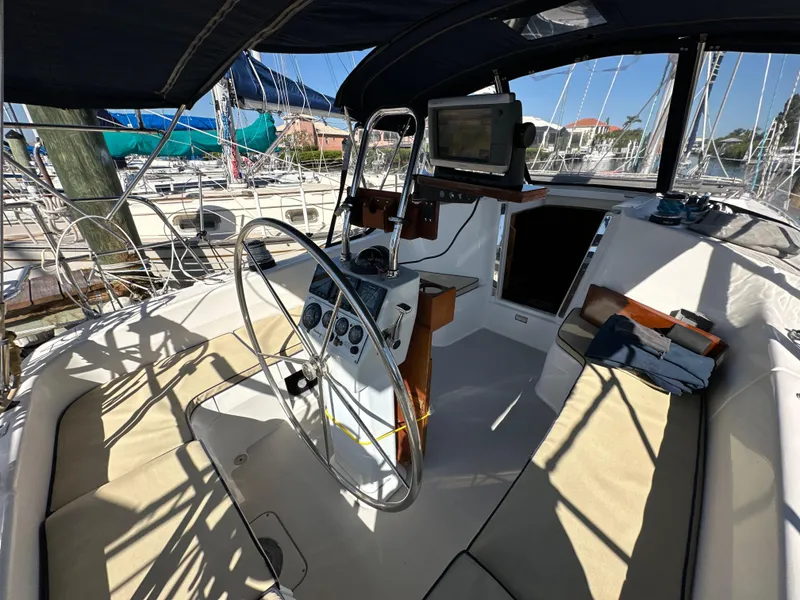 Slide: The Image of Catalina 350 2005 - 30