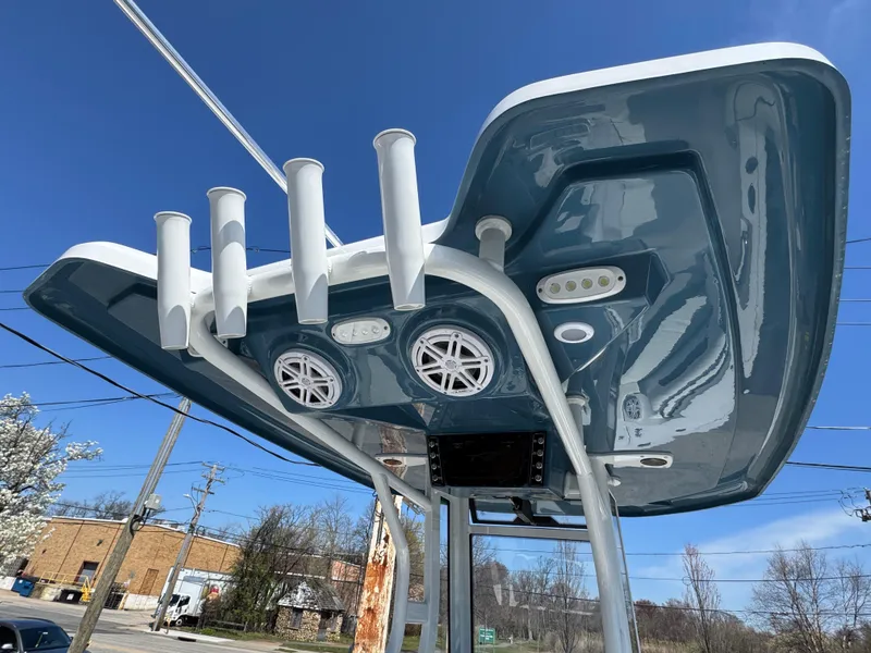 Slide: The Image of Tidewater 232 CC Adventure 2025 - 9