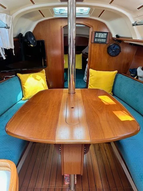 Slide: The Image of Beneteau Oceanis 311 2000 - 50