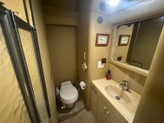 Slide: The Image of Hatteras 52 Convertible 1988 - 50