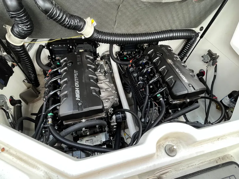 Slide: The Image of 2018 Yamaha Boats 212X engine compartment with dual high-output engines. - 24