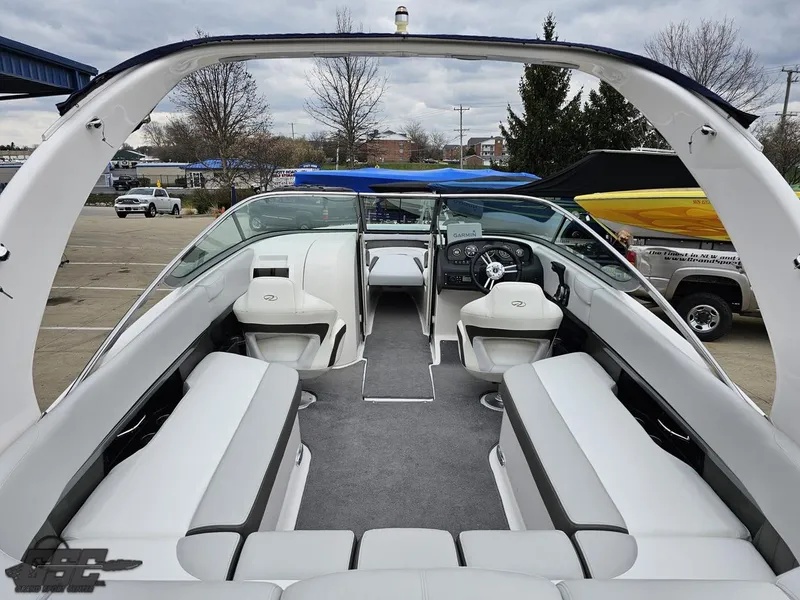 Slide: The Image of Regal 2500 Bowrider 2011 - 52