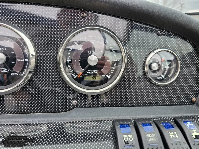 Slide: The Image of Regal 2500 Bowrider 2011 - 73