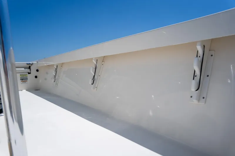 Slide: The Image of Pathfinder 2400 TRS 2018 - 52