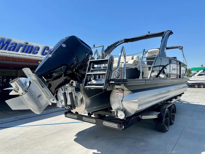 Slide: The Image of Barletta Lusso Ultra-Lounge L25UCA W/ 400HP Mercury V10 2025 - 11