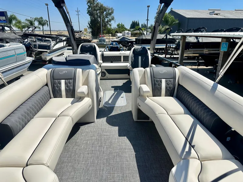 Slide: The Image of Barletta Lusso Ultra-Lounge L25UCA W/ 400HP Mercury V10 2025 - 4