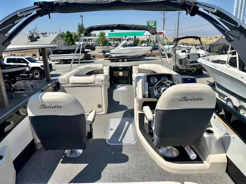 Slide: The Image of Barletta Lusso Ultra-Lounge L25UCA W/ 400HP Mercury V10 2025 - 8