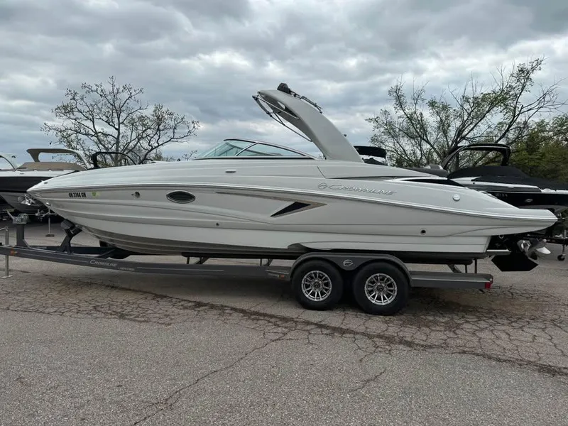 Slide: The Image of Crownline Boats Crownline 290 2021 - 2