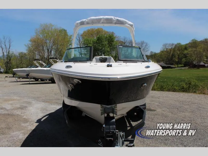 Slide: The Image of Chaparral 21 SSi 2025 - 3