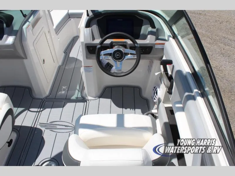 Slide: The Image of Chaparral 21 SSi 2025 - 9