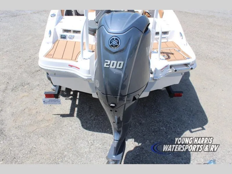 Slide: The Image of Chaparral 21 SSi 2025 - 4