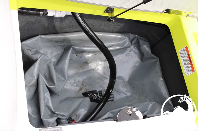 Slide: The Image of MasterCraft XT 21 2017 - 21