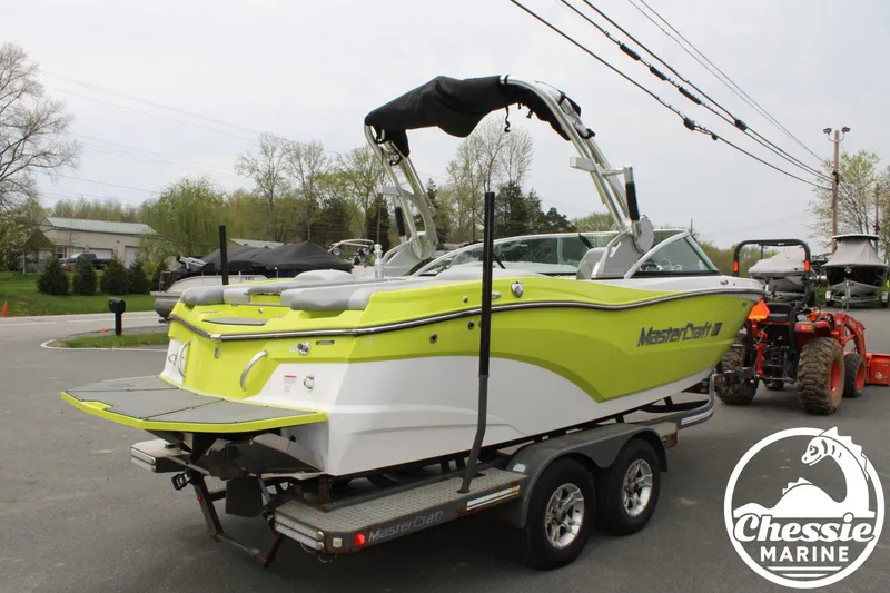 Slide: The Image of MasterCraft XT 21 2017 - 5