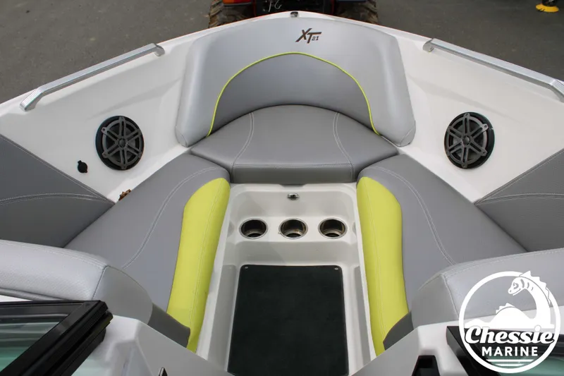 Slide: The Image of MasterCraft XT 21 2017 - 8