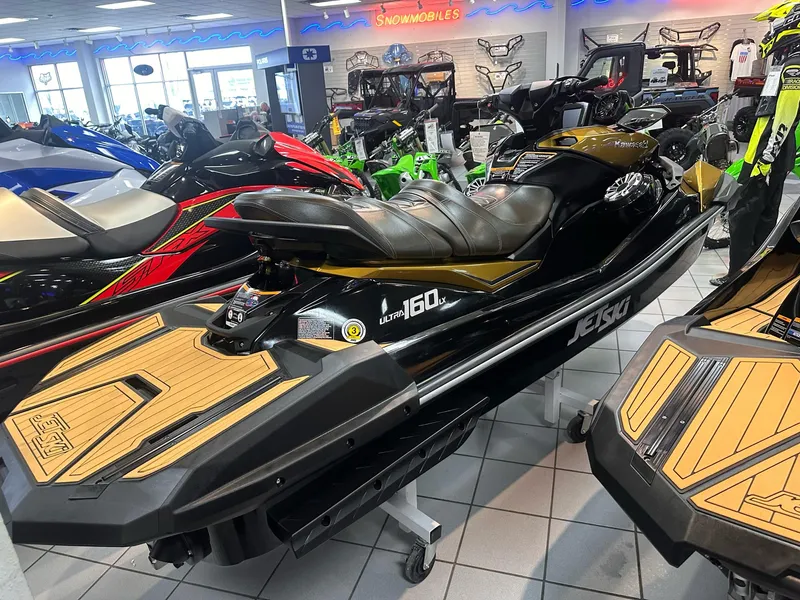 Slide: The Image of Kawasaki JET SKI ULTRA 160LX 2024 - 4