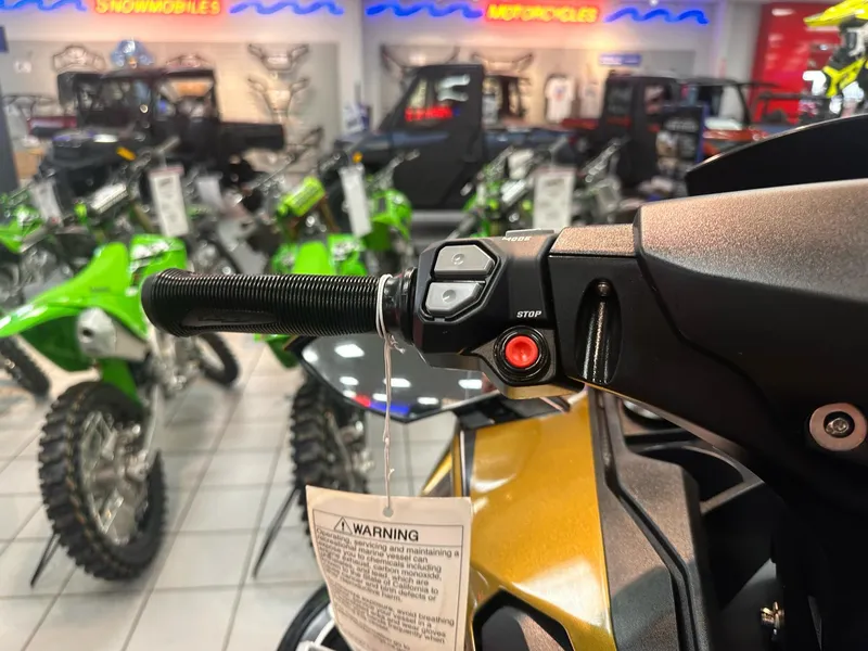 Slide: The Image of Kawasaki JET SKI ULTRA 160LX 2024 - 6