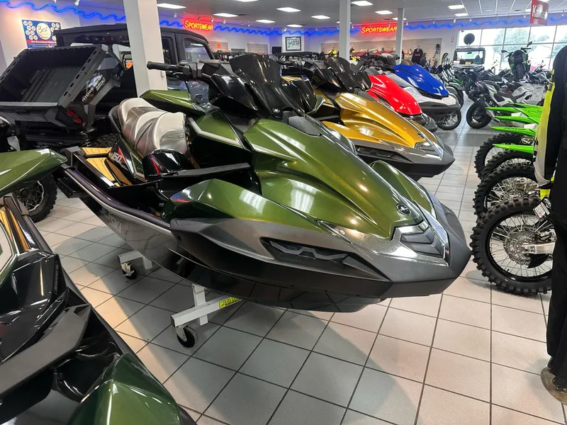 Slide: The Image of Kawasaki JET SKI ULTRA 160LX 2025 - 1