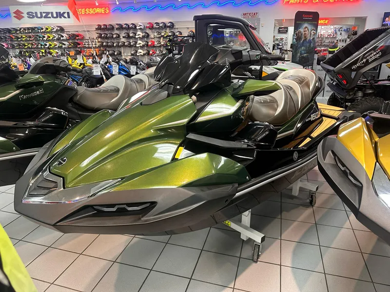 Slide: The Image of Kawasaki JET SKI ULTRA 160LX 2025 - 2