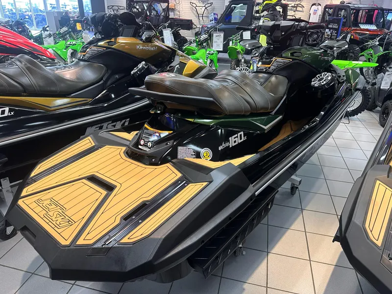 Slide: The Image of Kawasaki JET SKI ULTRA 160LX 2025 - 4