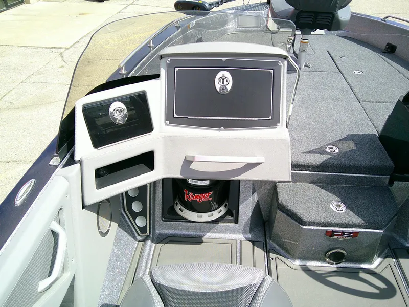 Slide: The Image of 2024 Ranger 620FS Pro boat interior with modern dashboard and seating. - 10