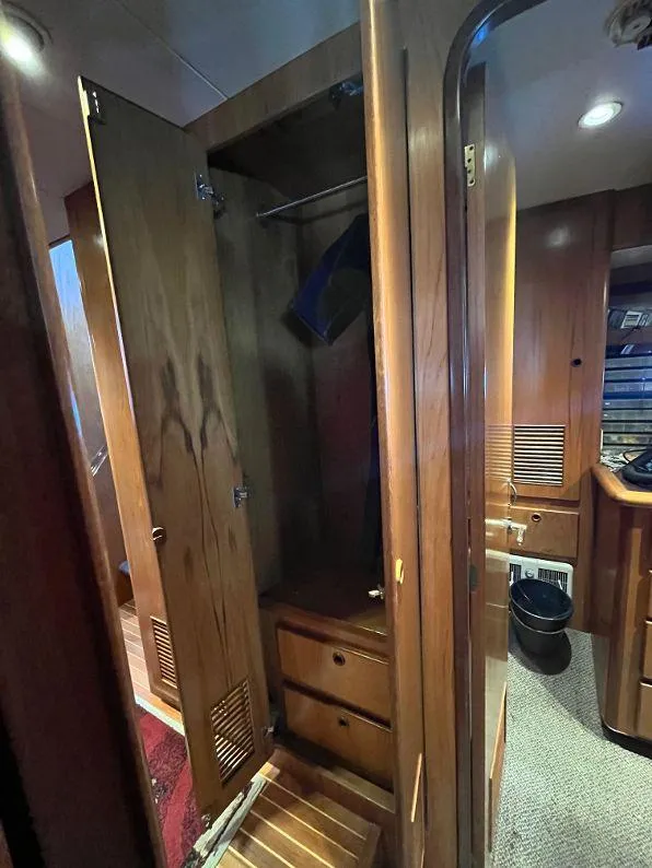 Slide: The Image of Kha Shing Motoryacht 1993 - 102