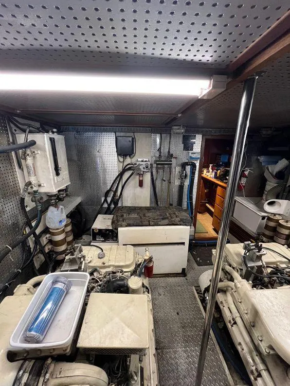 Slide: The Image of Kha Shing Motoryacht 1993 - 114