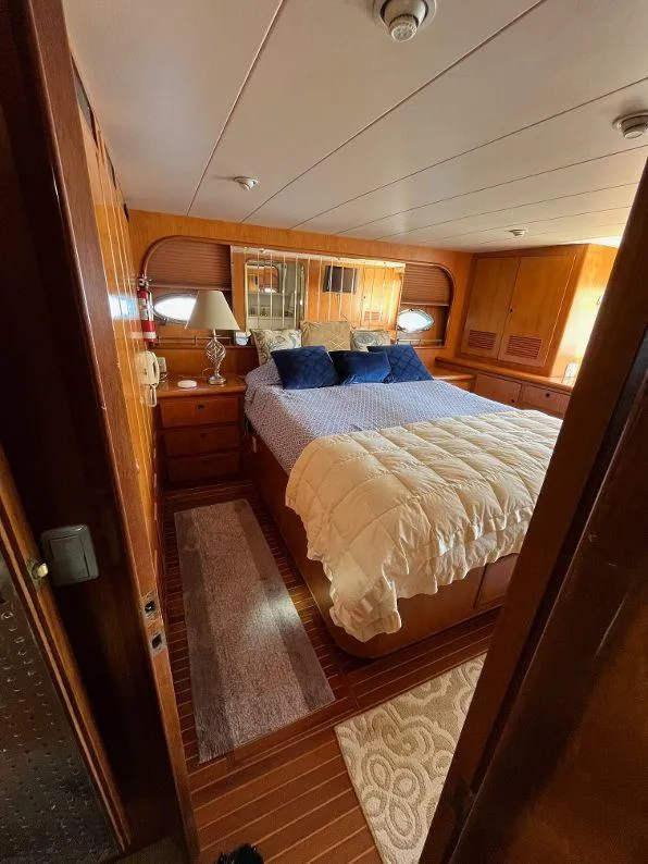 Slide: The Image of Kha Shing Motoryacht 1993 - 117