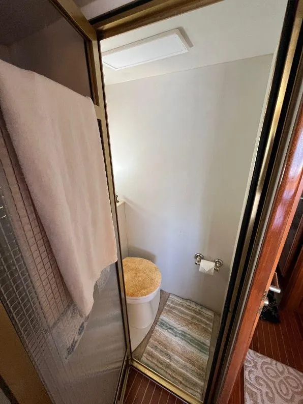 Slide: The Image of Kha Shing Motoryacht 1993 - 126