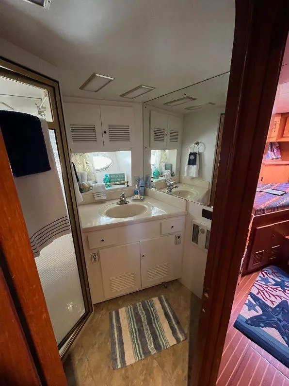 Slide: The Image of Kha Shing Motoryacht 1993 - 129