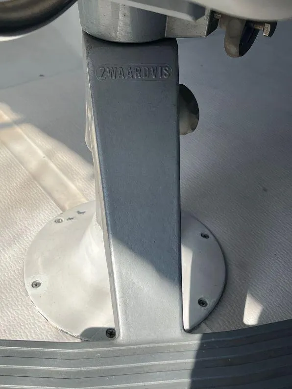 Slide: The Image of Close-up of a metal pedestal on a 1993 Kha Shing Motoryacht. - 36