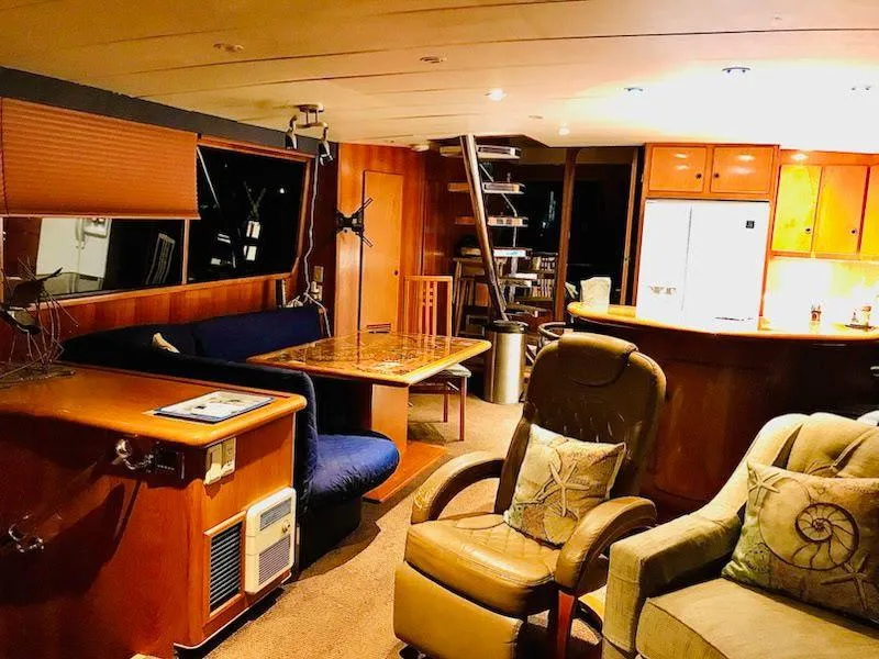 Slide: The Image of Kha Shing Motoryacht 1993 - 50