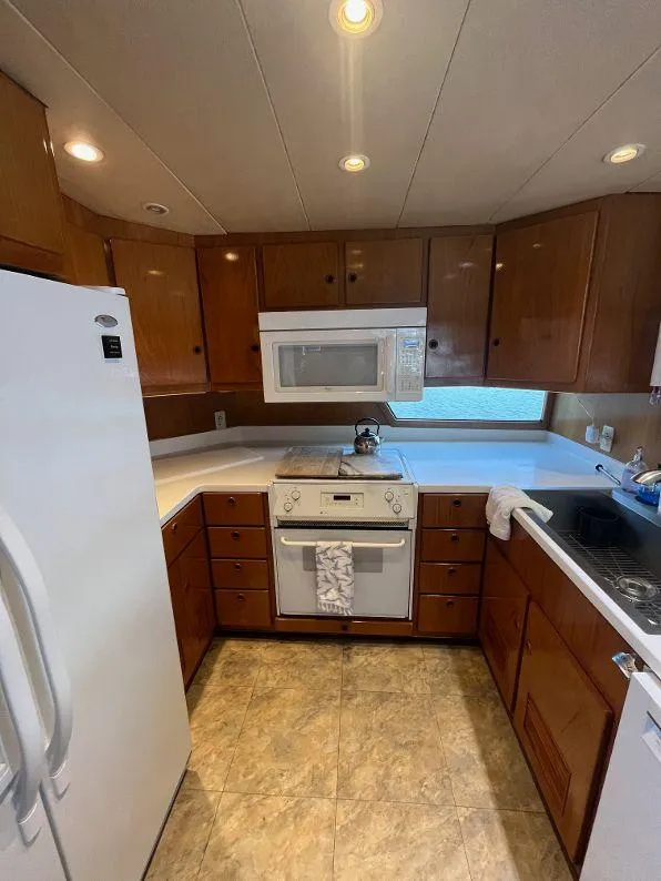 Slide: The Image of Kha Shing Motoryacht 1993 - 53