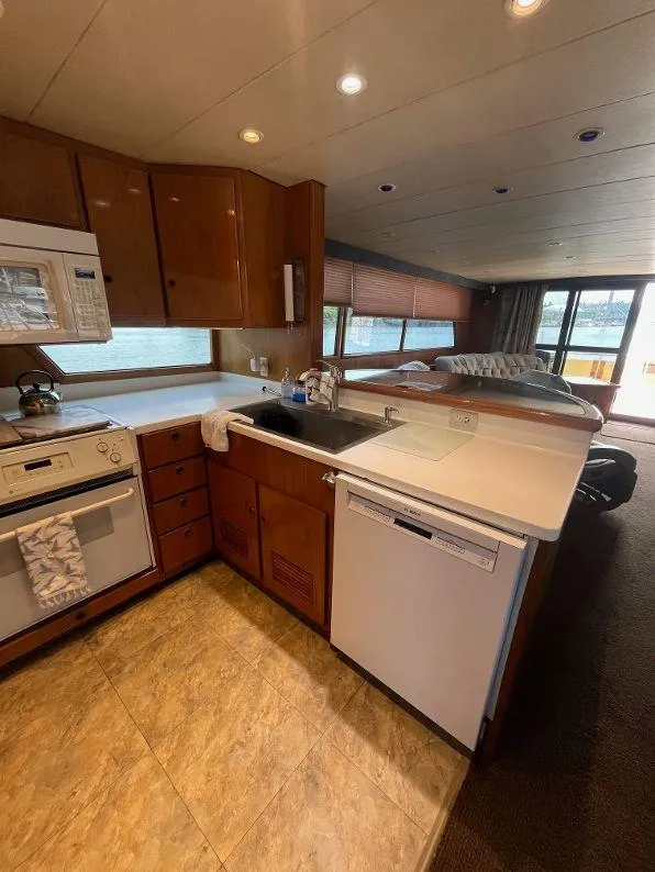 Slide: The Image of Kha Shing Motoryacht 1993 - 54