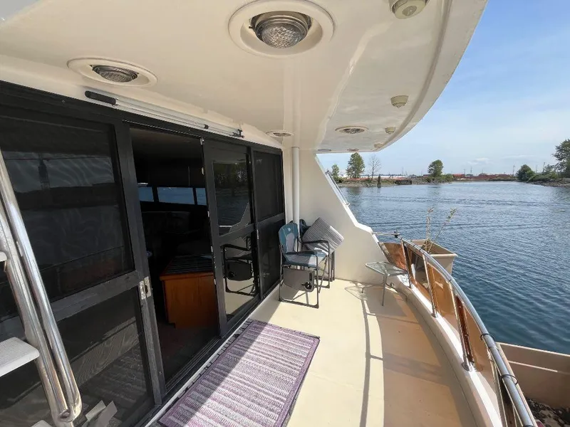 Slide: The Image of Kha Shing Motoryacht 1993 - 70