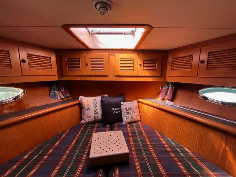 Slide: The Image of Kha Shing Motoryacht 1993 - 80