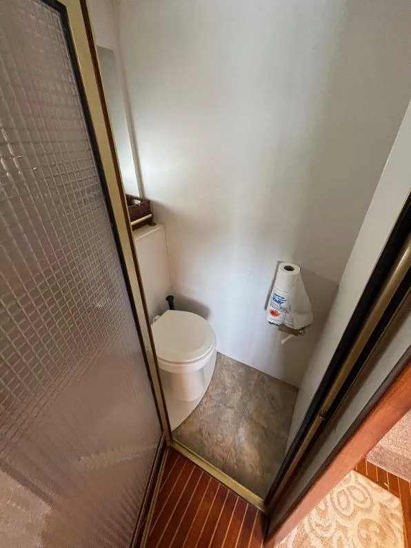 Slide: The Image of Kha Shing Motoryacht 1993 - 86