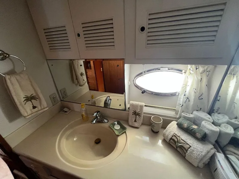 Slide: The Image of Kha Shing Motoryacht 1993 - 95