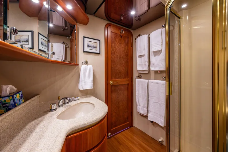 Slide: The Image of VIP ensuite head 2 - 33