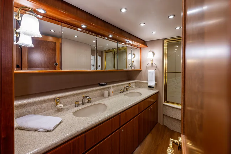 Slide: The Image of Owners suite ensuite head 1 - 39