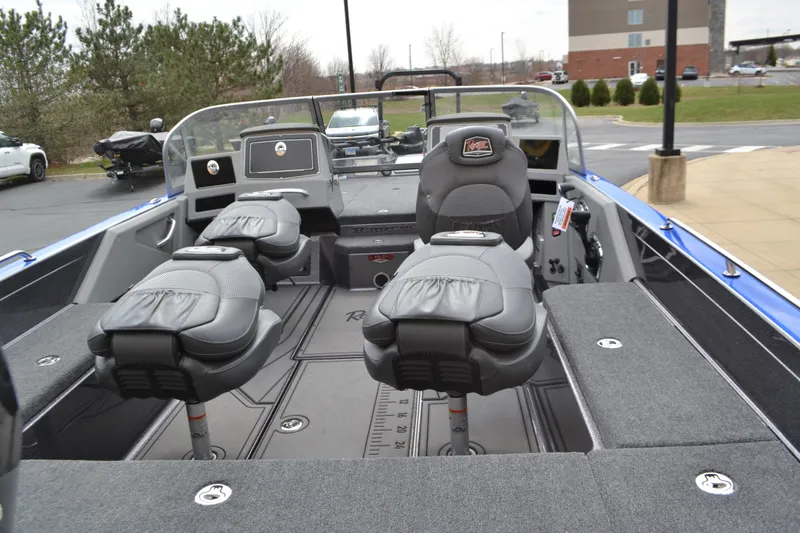 Slide: The Image of 2025 Ranger 621FS Pro boat interior with dual seats and modern dashboard. - 3